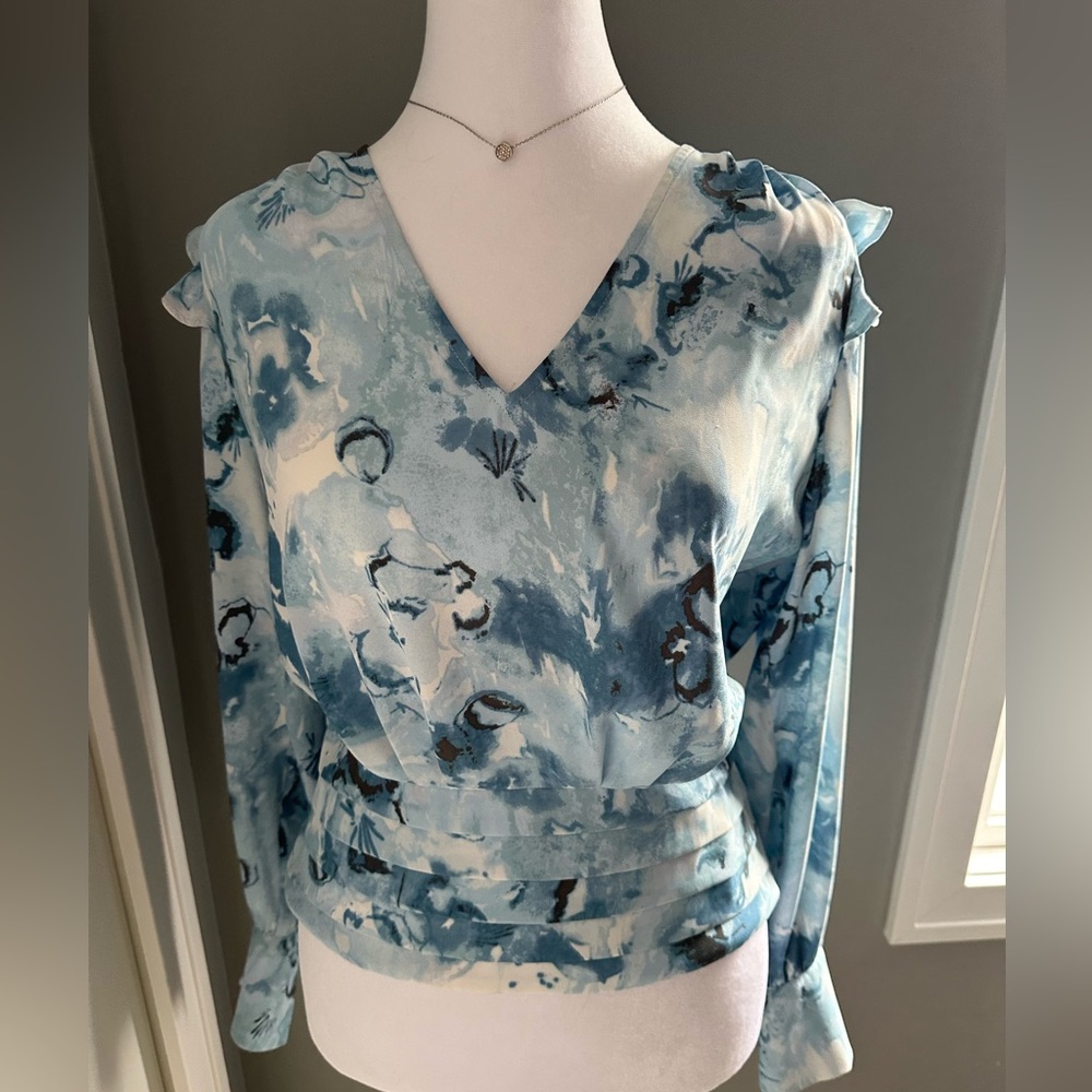 White House Black Market Pleat-Waist Blouse Size 0